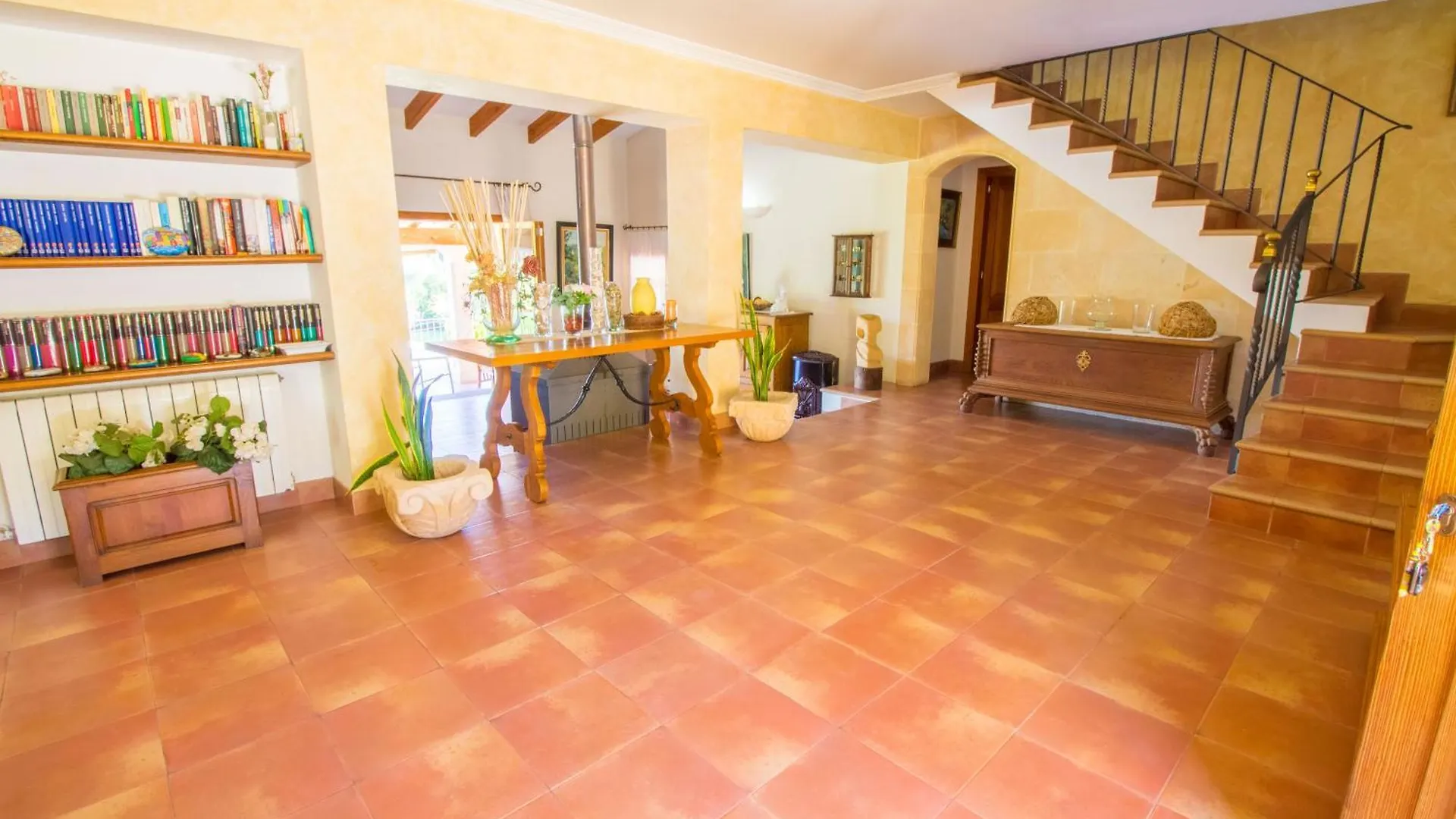 Magnifica Villa Con Una Piscina Espectacular ブゲル