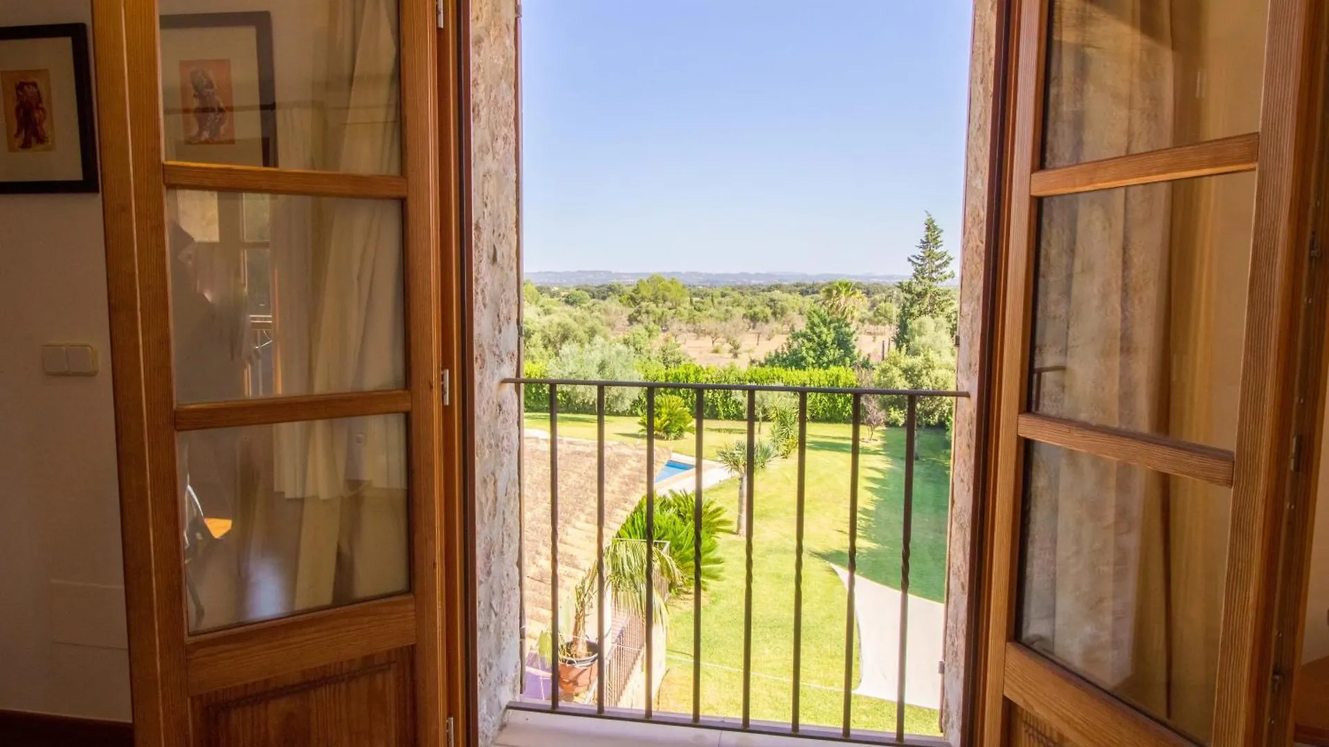 アパート Magnifica Villa Con Una Piscina Espectacular ブゲル